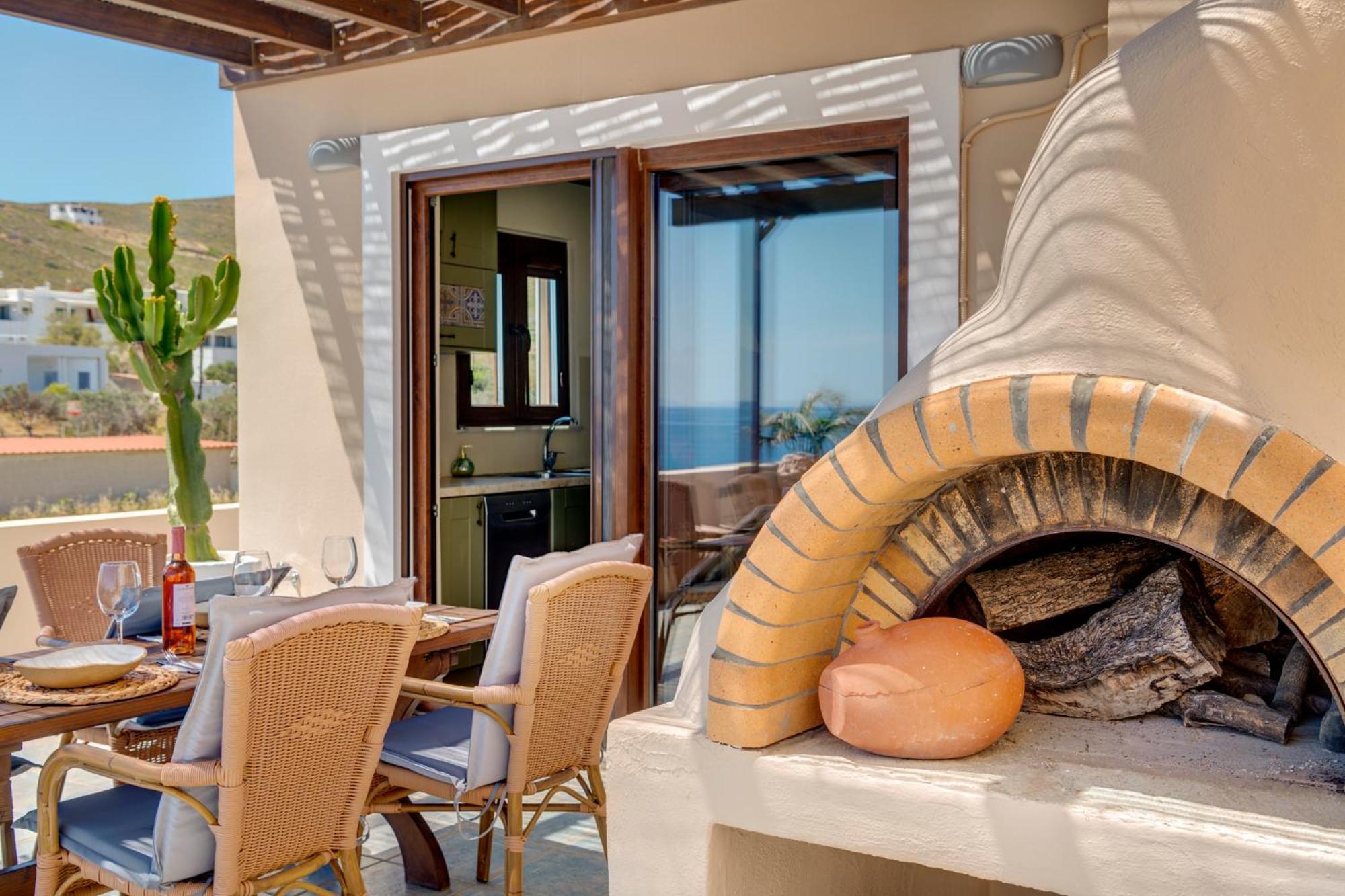Lalari Beach Suites Vari  Ngoại thất bức ảnh