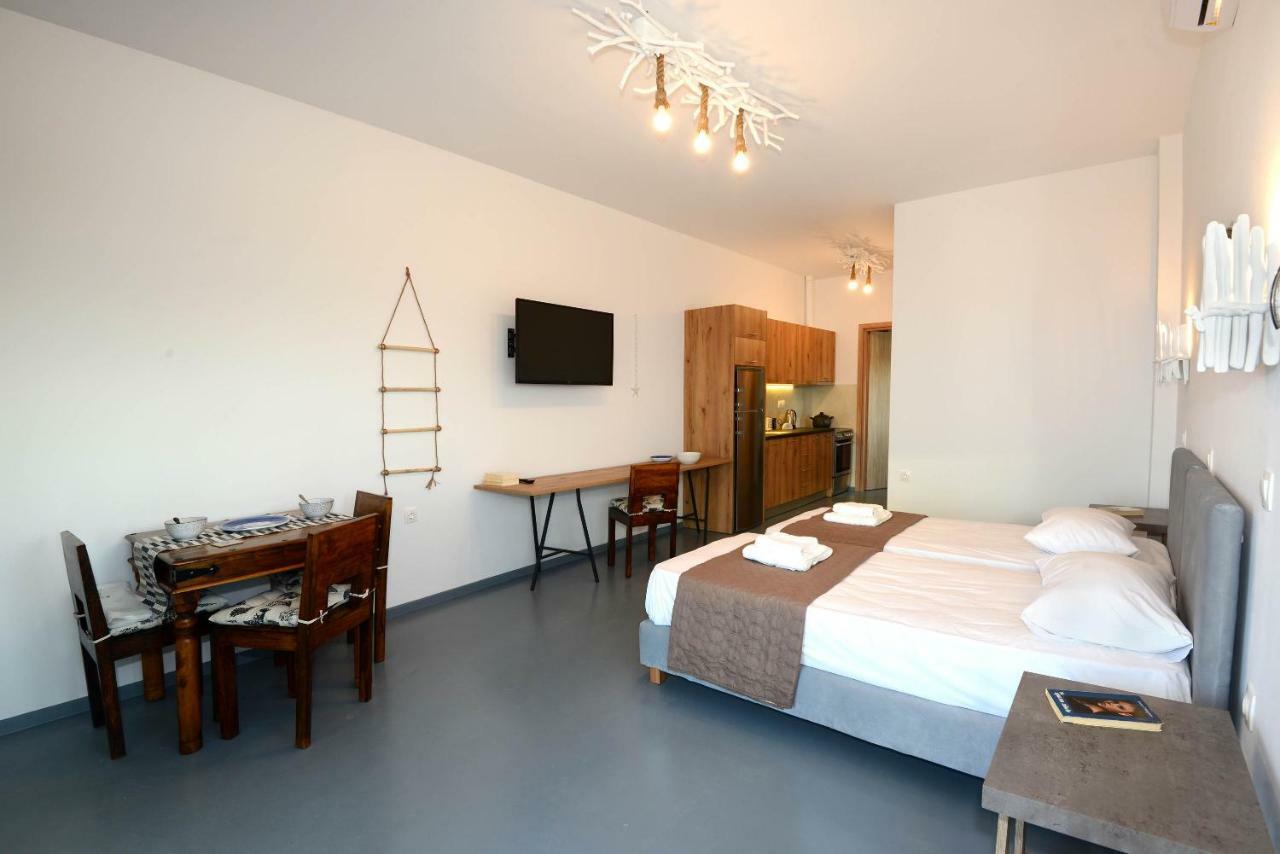 Lalari Beach Suites Vari  Ngoại thất bức ảnh